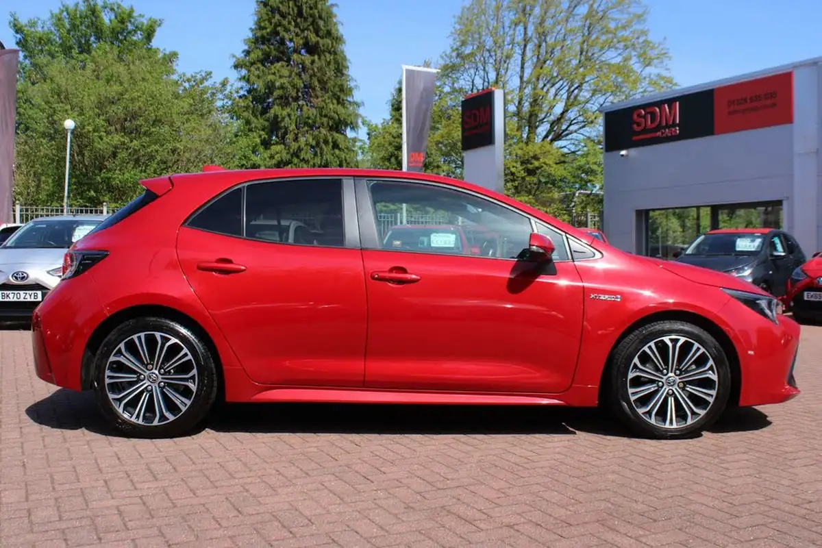 2019-toyota-corolla-18-vvt-i-design-trk-hatchback-5d-big-3