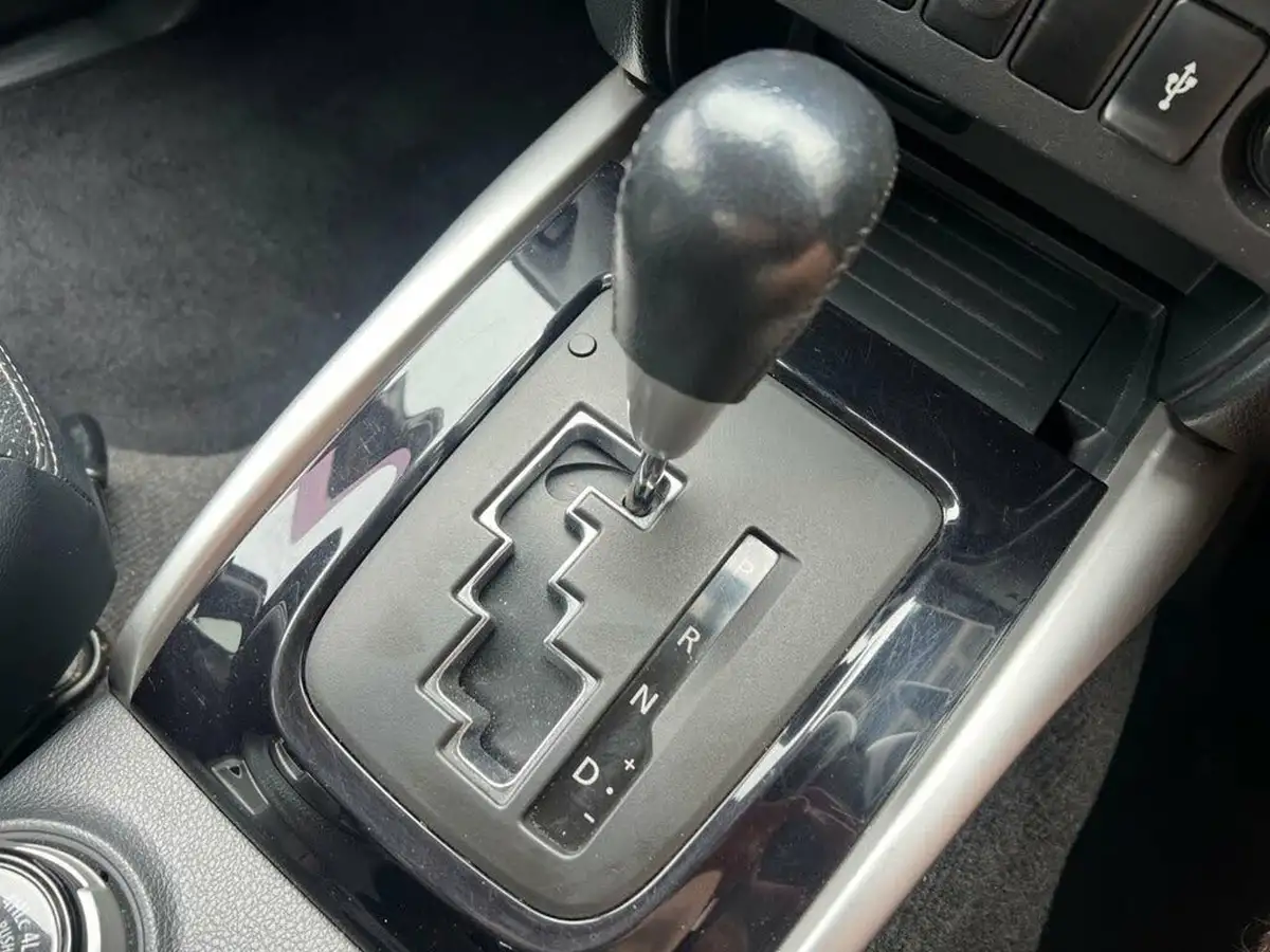 2016-mitsubishi-l200-24di-d-warrior-auto-big-42