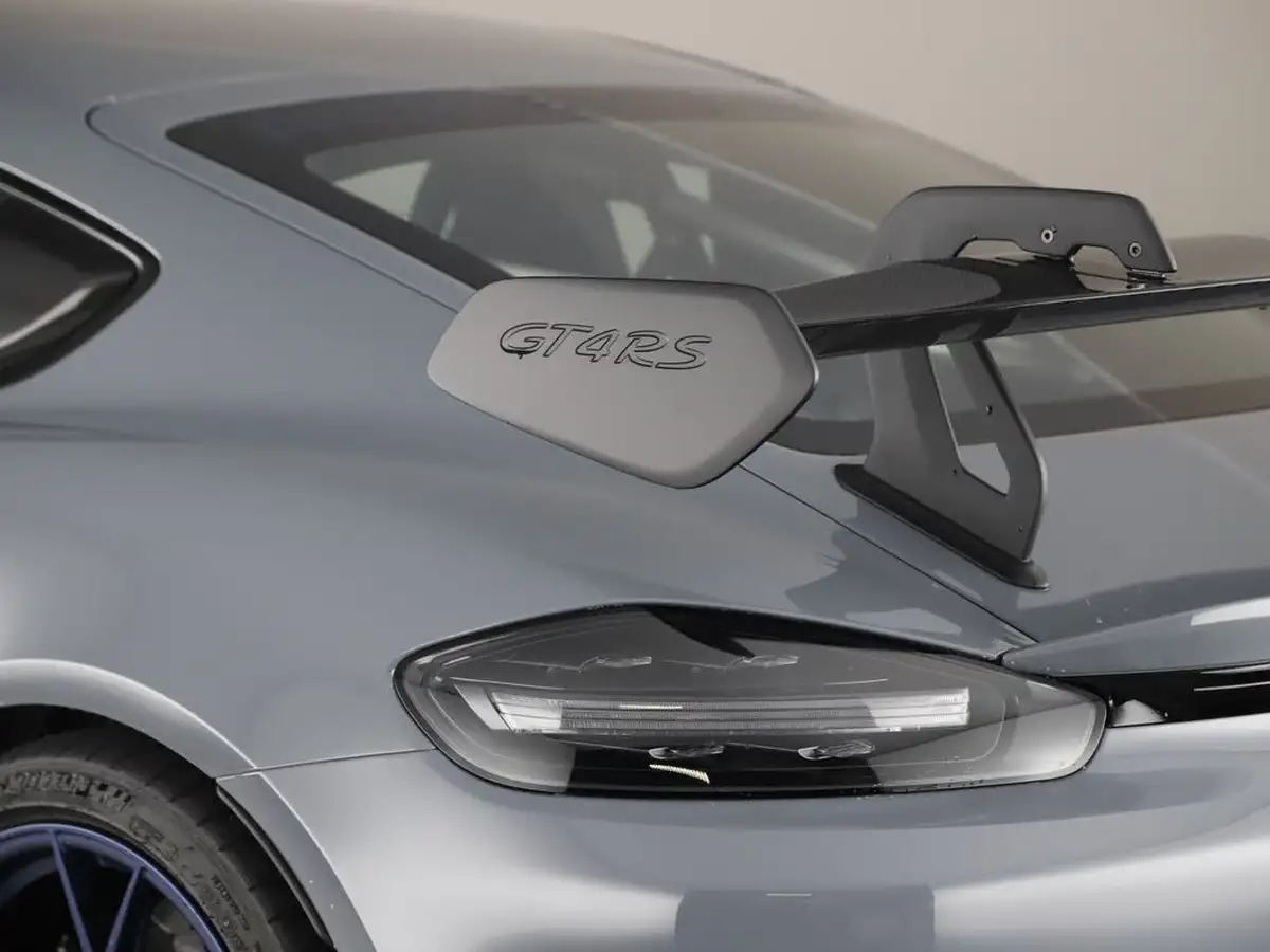 2024-porsche-cayman-718-40-cayman-gt4-rs-big-17