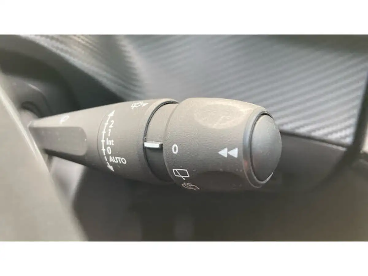 2022-peugeot-208-12-puretech-allure-premium-130bhp-eat8-big-24