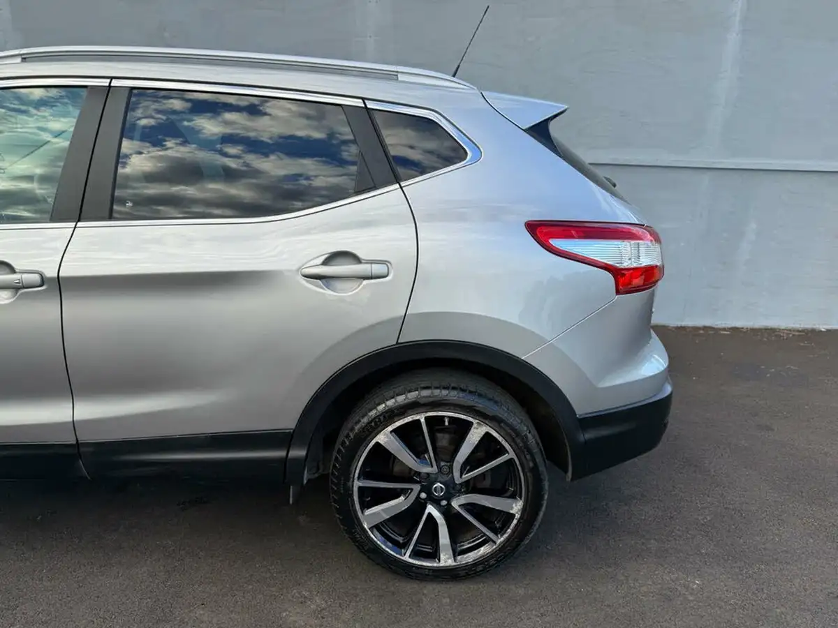 2015-nissan-qashqai-16dci-tekna-xtronic-cvt-big-34