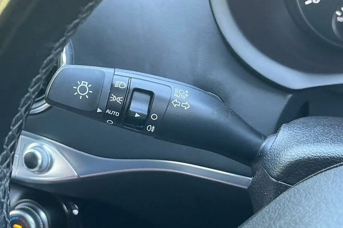 2019-kia-stinger-20-t-gdi-gt-line-244bhp-big-13