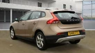 2014-volvo-v40-16td-d2-cross-country-lux-small-8