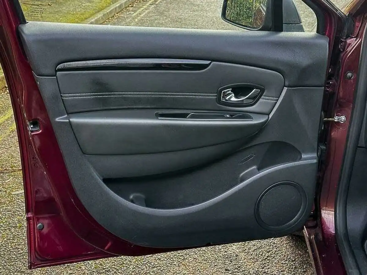 2015-renault-grand-scenic-15dci-dynamique-nav-edc-auto-big-20
