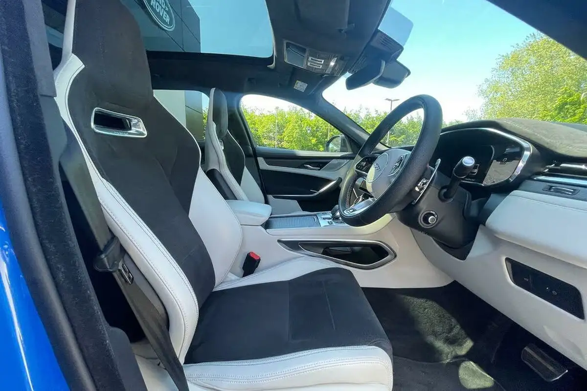 2024-jaguar-f-pace-50-v8-p575-svr-575-edition-big-8