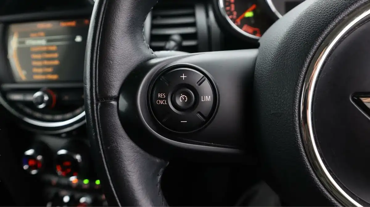 2018-mini-cooper-15-cooper-series-ii-ss-hatchback-3d-big-22