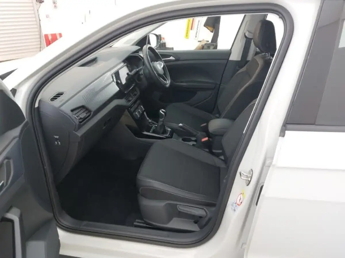 2022-volkswagen-t-cross-10-tsi-black-edition-110ps-big-4