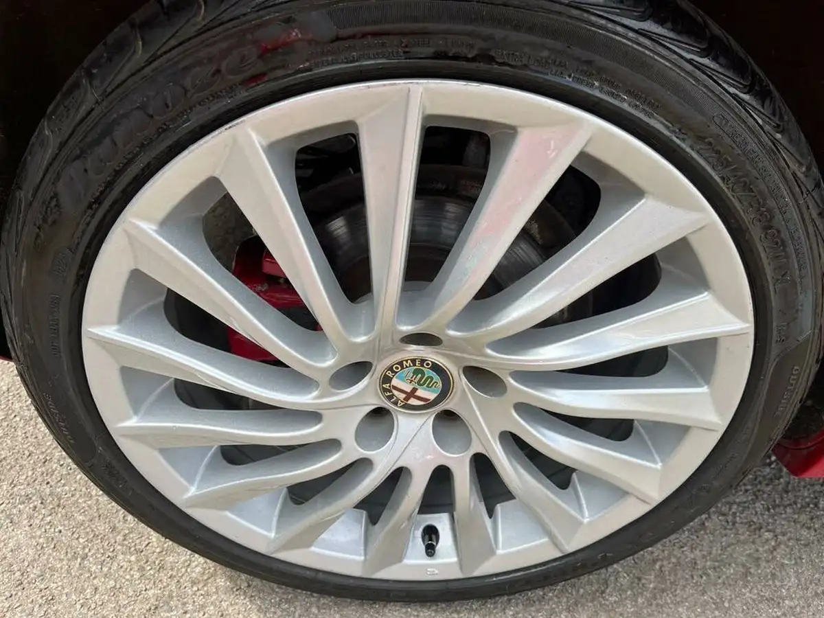2015-alfa-romeo-giulietta-14-tb-qv-line-alfa-tct-big-9