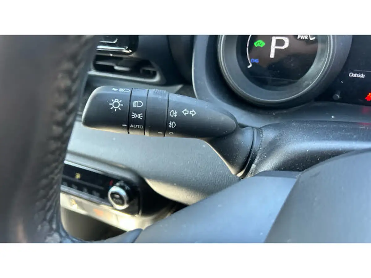 2022-toyota-yaris-15-vvt-i-design-big-23