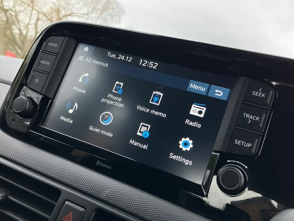 2021-hyundai-i10-12-se-connect-auto-big-10
