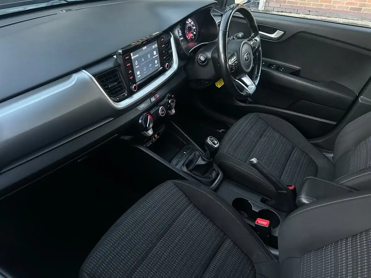 2018-kia-stonic-10-t-gdi-2-big-14