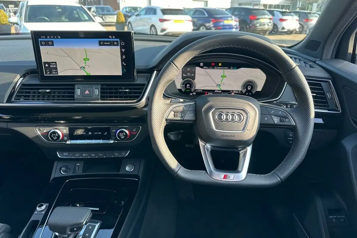 2025-audi-q5-20-50-tfsi-e-black-edition-station-wagon-big-40