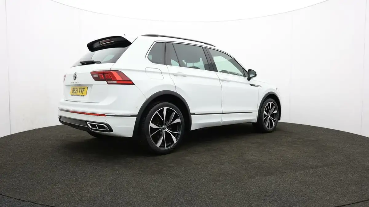 2021-volkswagen-tiguan-15-tsi-r-line-big-35