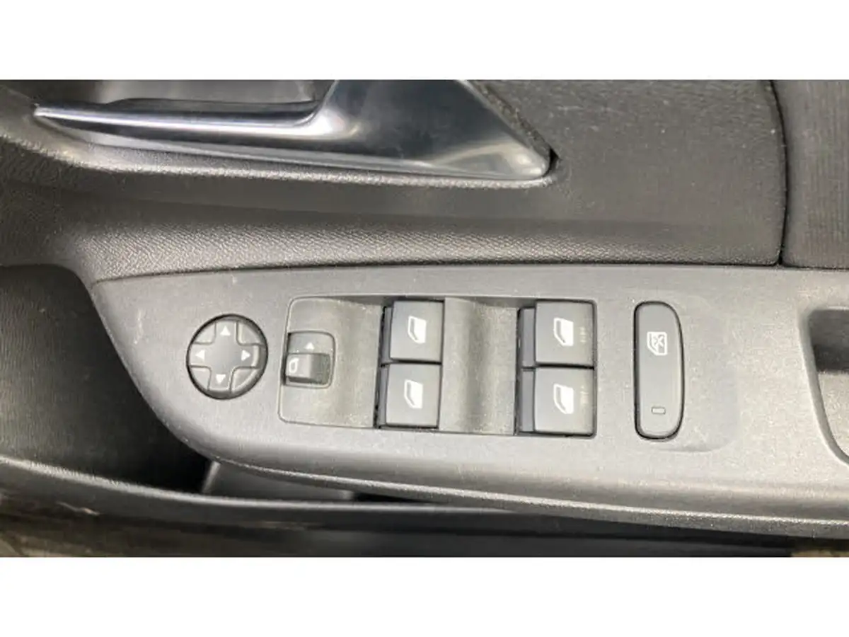 2022-vauxhall-corsa-12i-se-edition-big-22