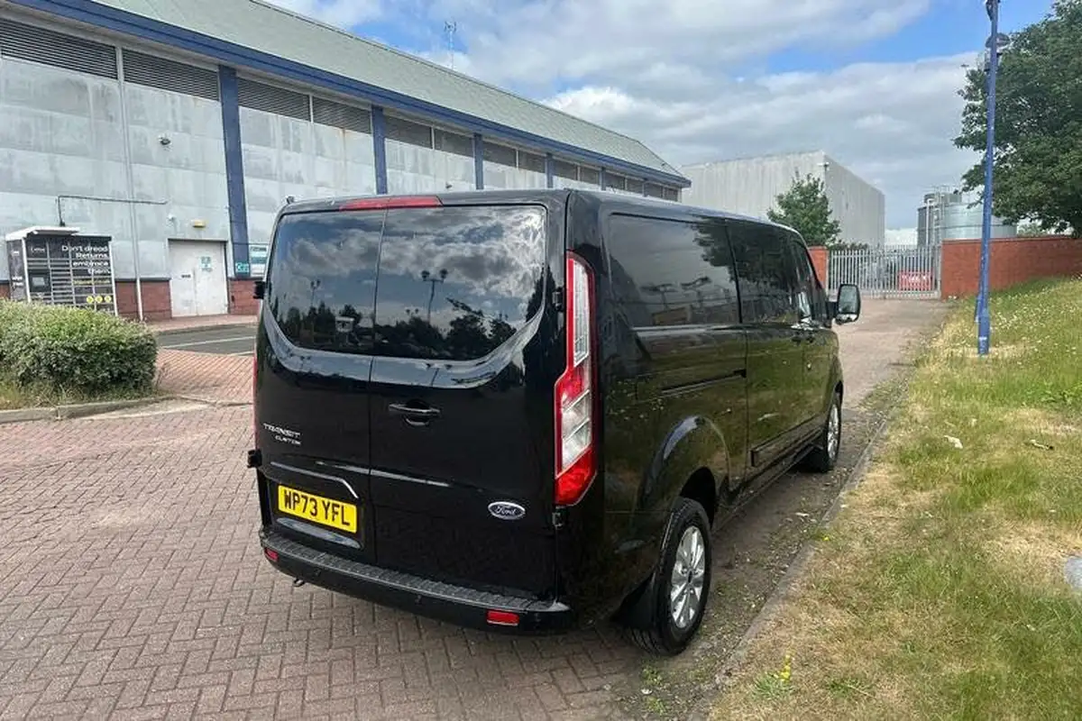 2023-ford-transit-custom-20tdci-320-l2h1-limited-130pseu6dt-double-cab-in-van-1997cc-big-6