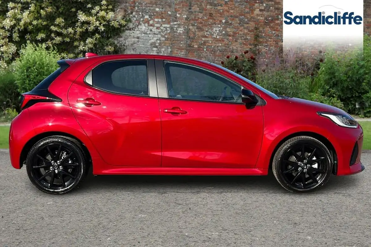 2024-mazda-mazda2-15-homura-big-2