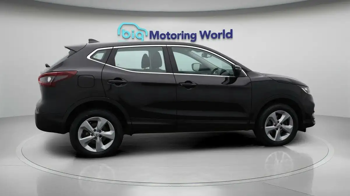 2021-nissan-qashqai-13-dig-t-acenta-premium-140ps-big-8