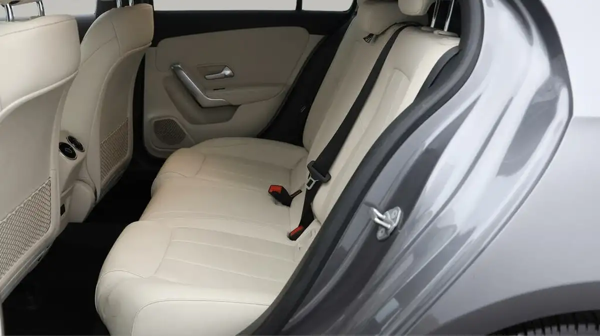 2021-mercedes-benz-a-class-13-a180-sport-executive-edition-hatchback-5d-7g-dct-big-15