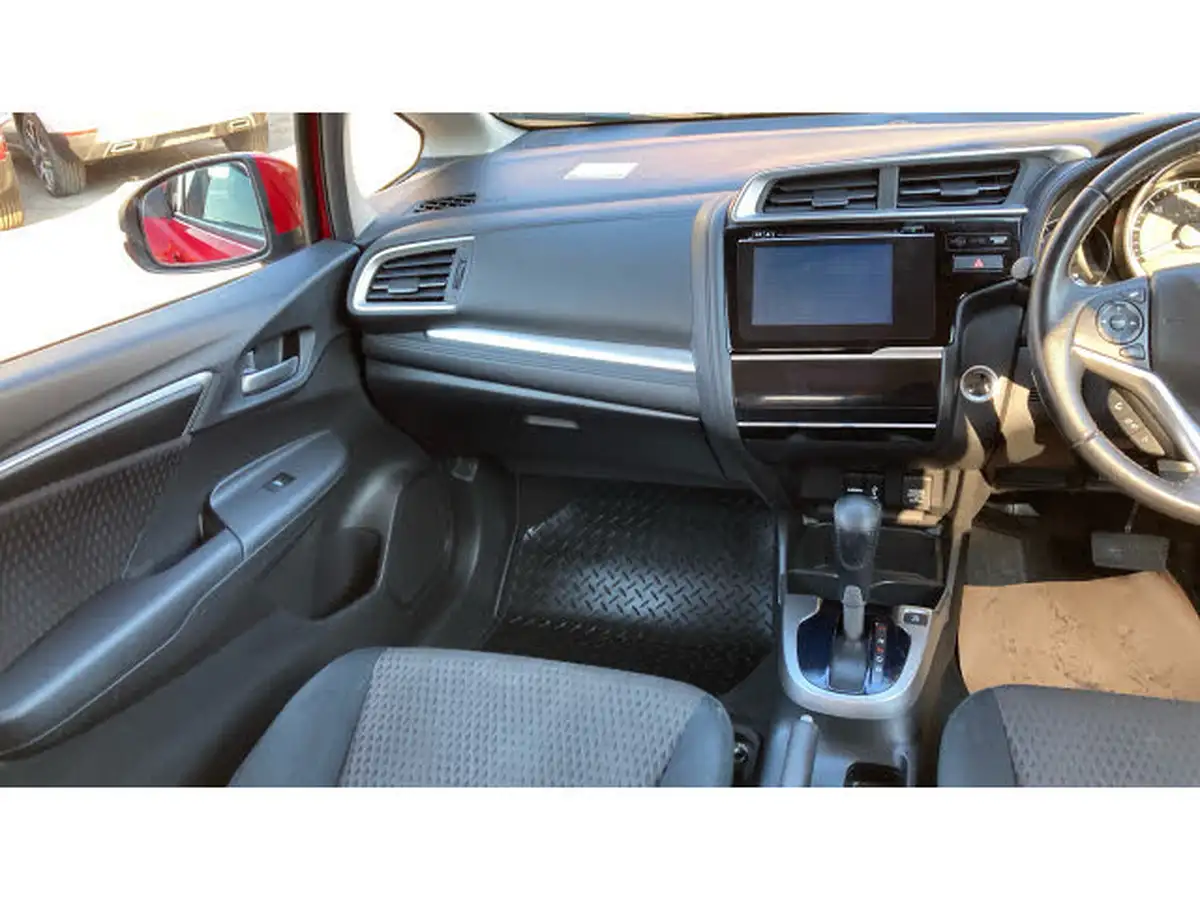 2020-honda-jazz-13-i-vtec-ex-navi-cvt-big-13