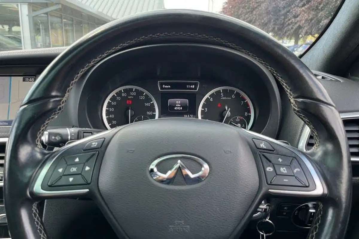2018-infiniti-q30-20-sport-intouch-awd-auto-big-11