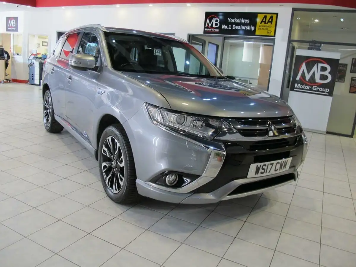 2016-mitsubishi-outlander-20-gx3h-phev-5st-big-4