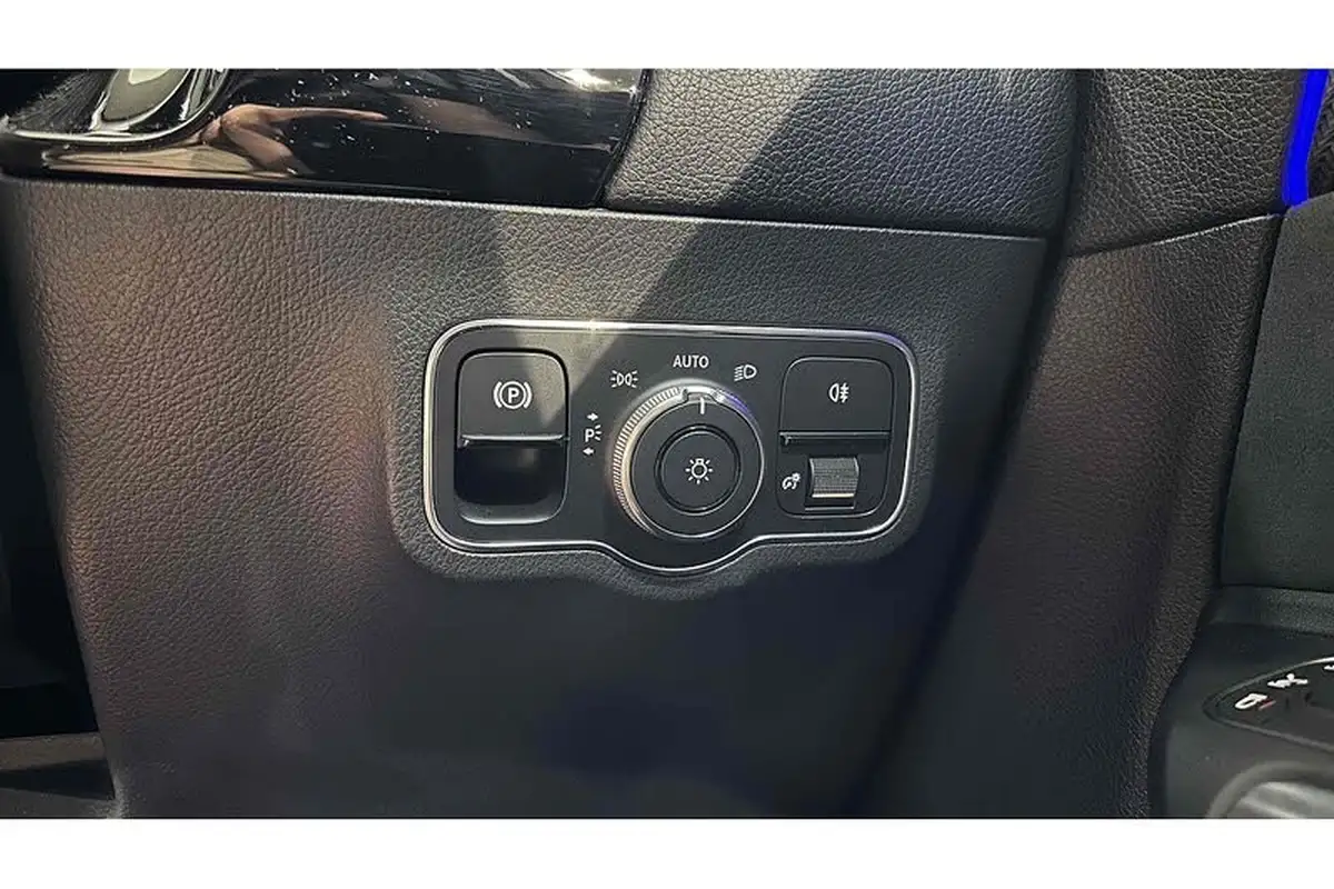 2021-mercedes-benz-b-class-13-b200-amg-line-premium-plus-driving-assistance-big-39