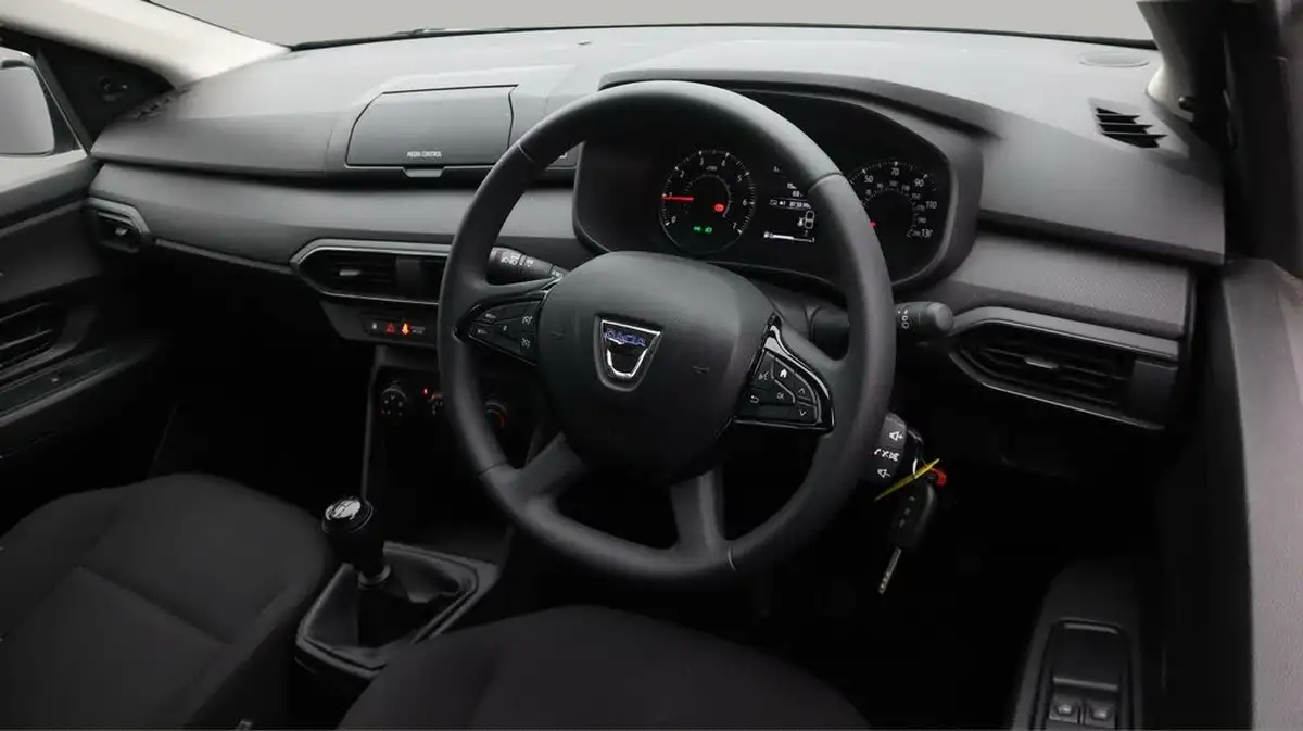 2022-dacia-sandero-10-sce-essential-big-9