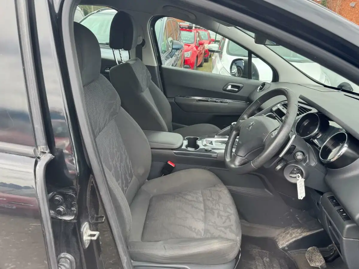 2013-peugeot-3008-crossover-16e-hdi-active-115bhp-fap-big-11