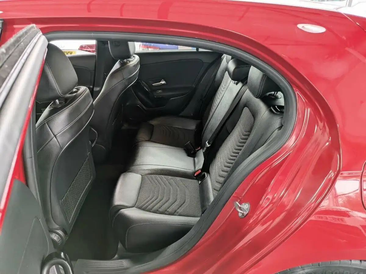 2019-mercedes-benz-a-class-13-a180-se-big-29