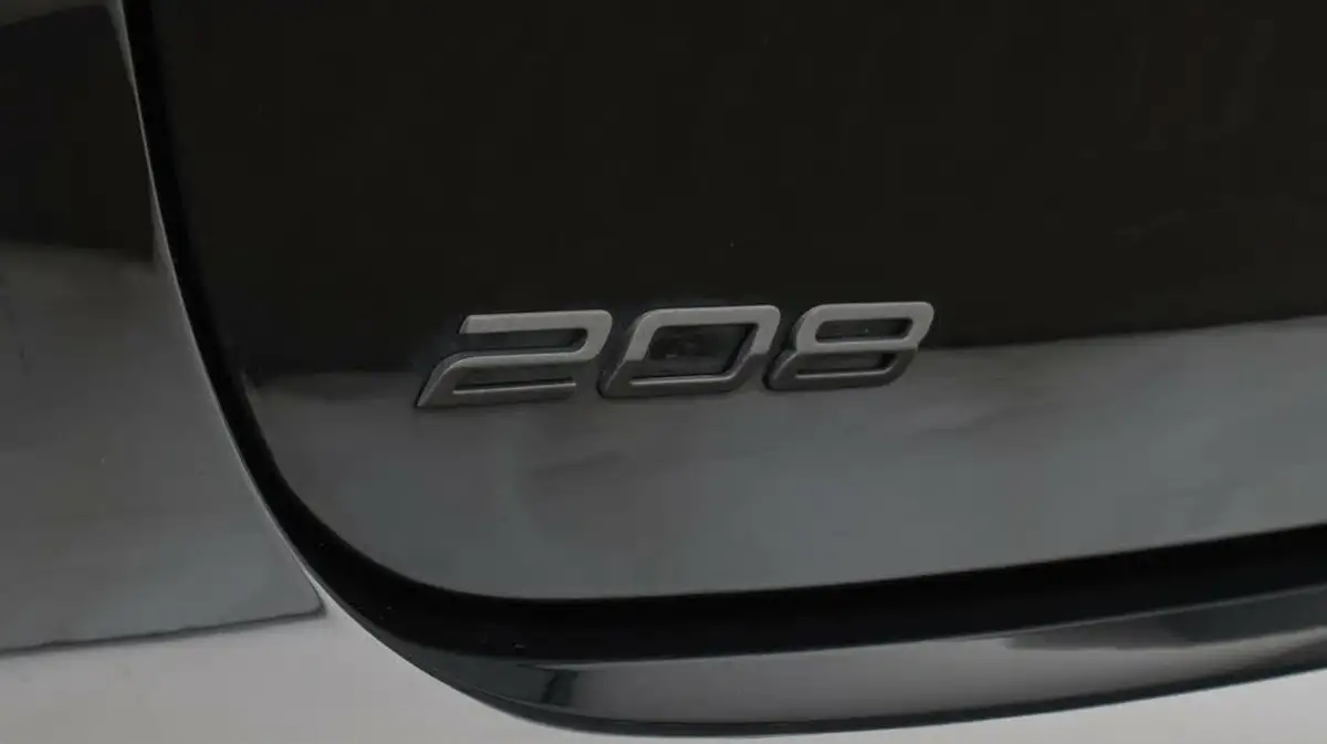 2024-peugeot-208-12-puretech-gt-100ps-big-20