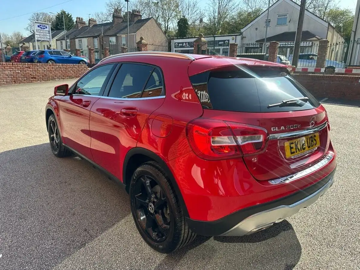 2018-mercedes-benz-gla-class-21d-gla-200d-sport-134bhp-ss-7g-dct-big-42