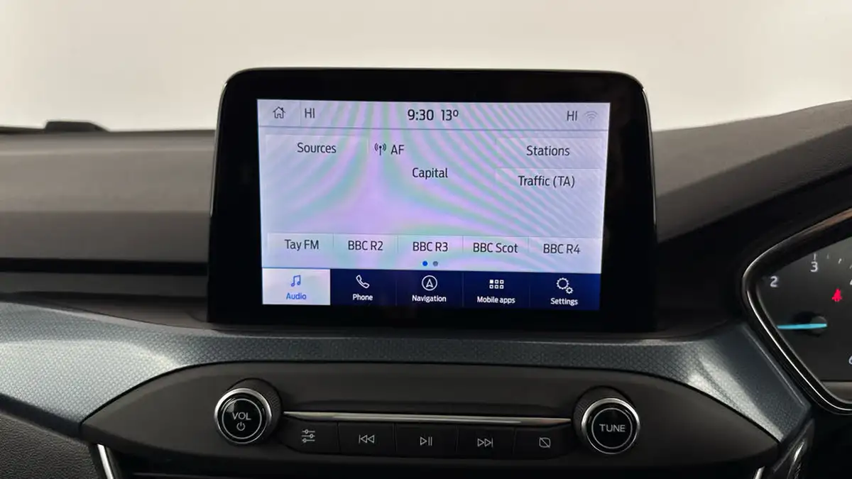 2019-ford-focus-20-active-x-estate-big-11
