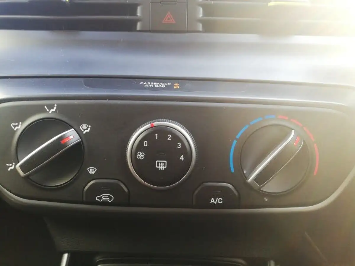 2024-hyundai-i20-10-t-gdi-advance-big-17
