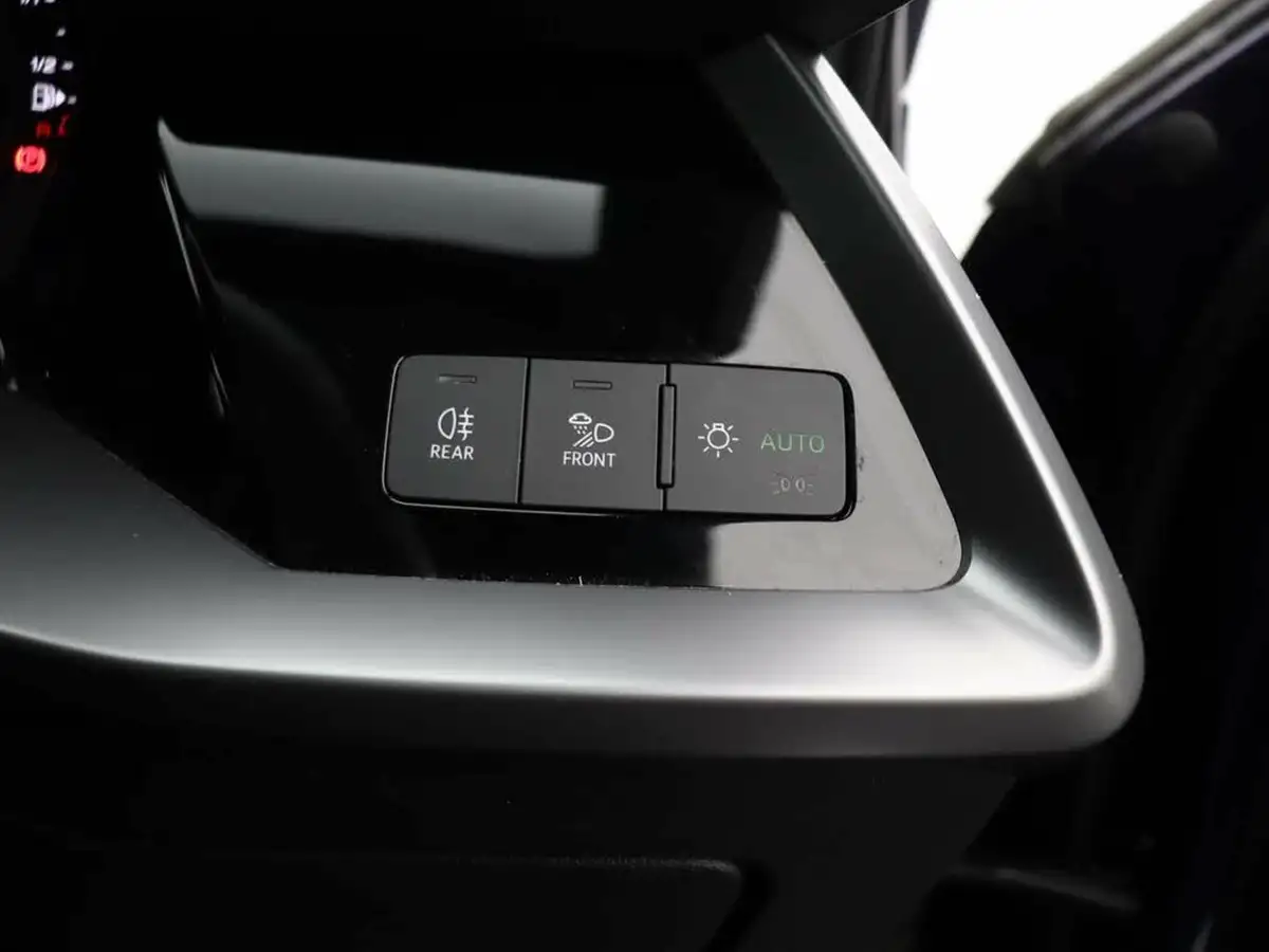 2023-audi-a3-15-35-tfsi-s-line-saloon-4d-tronic-big-33