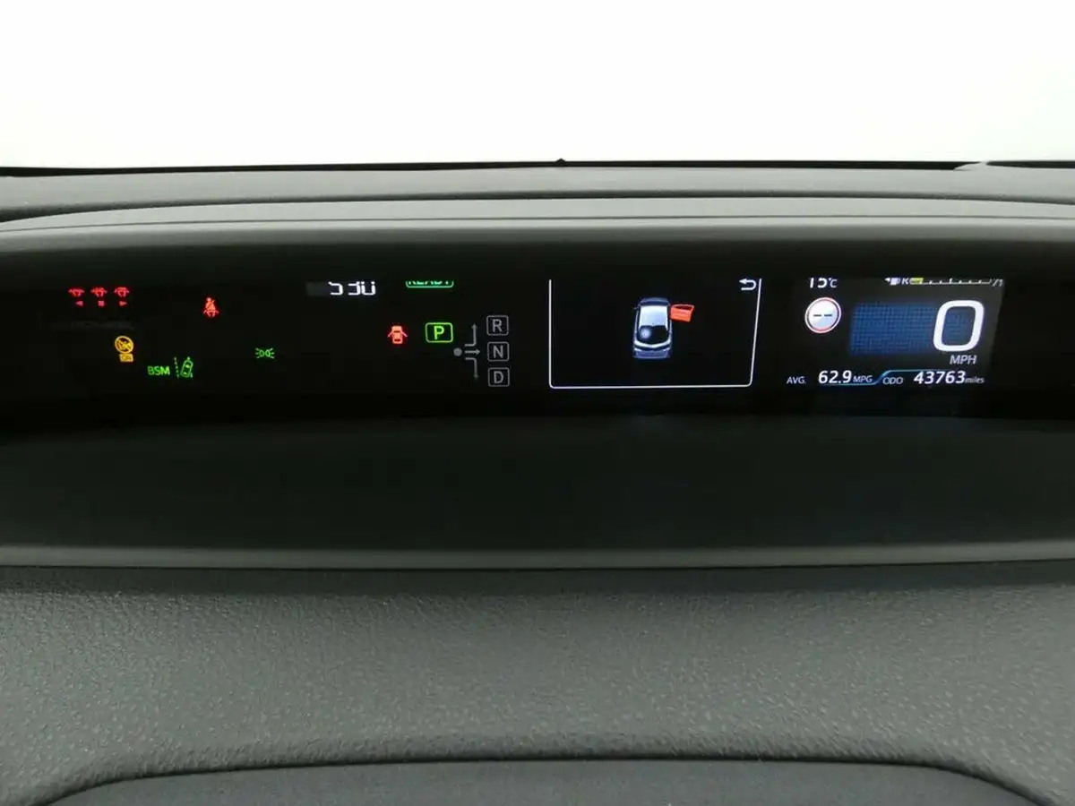 2022-toyota-prius-18-vvt-i-business-edition-plus-15in-alloys-cvt-big-12