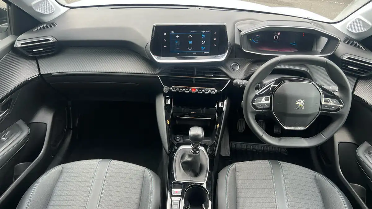 2022-peugeot-208-12-puretech-allure-premium-100bhp-big-3