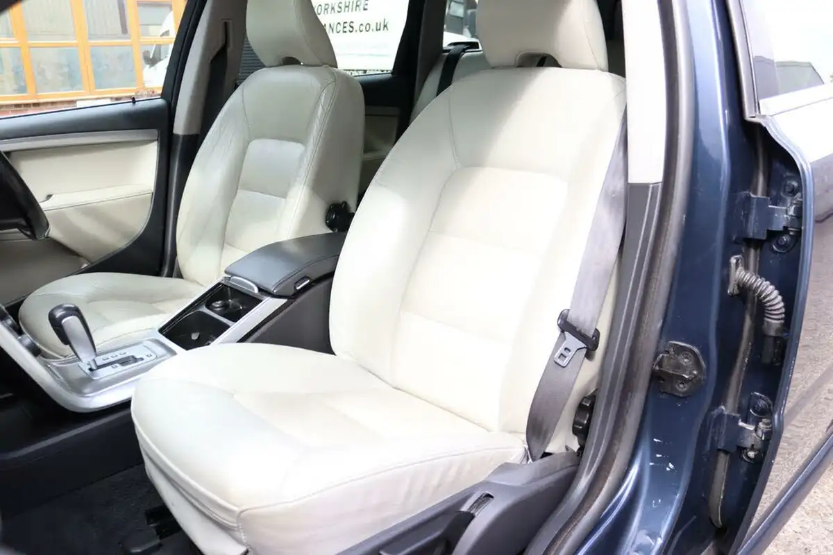 2012-volvo-v70-24td-d5-se-lux-212bhp-geartronic-big-20