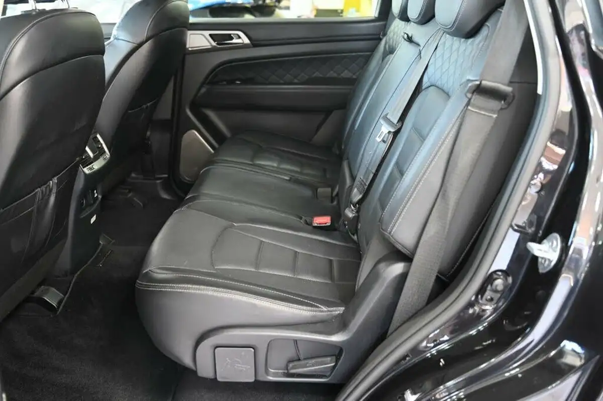 2018-kgm-ssangyong-rexton-22td-ultimate-big-17