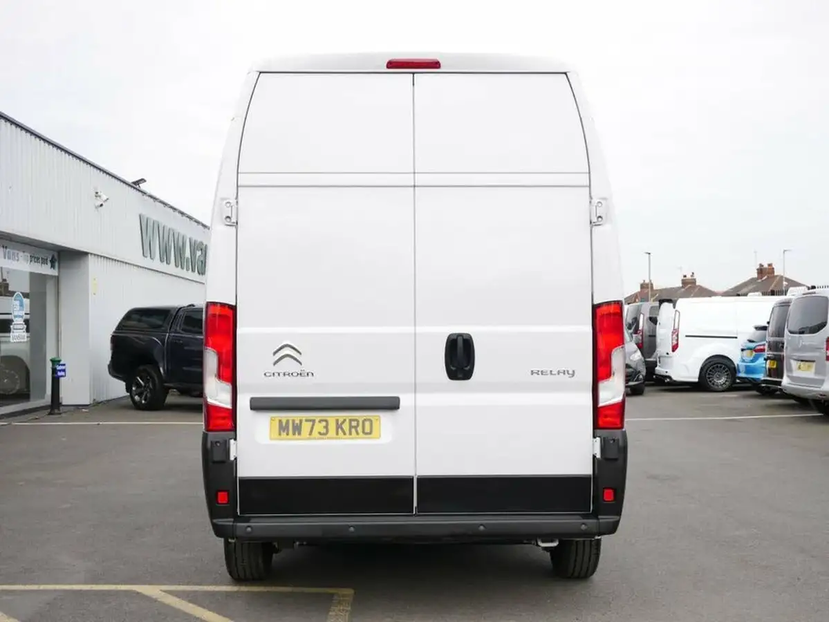 2023-citroen-relay-22bluehdi-35-l3h3-enterprise-edition-big-20