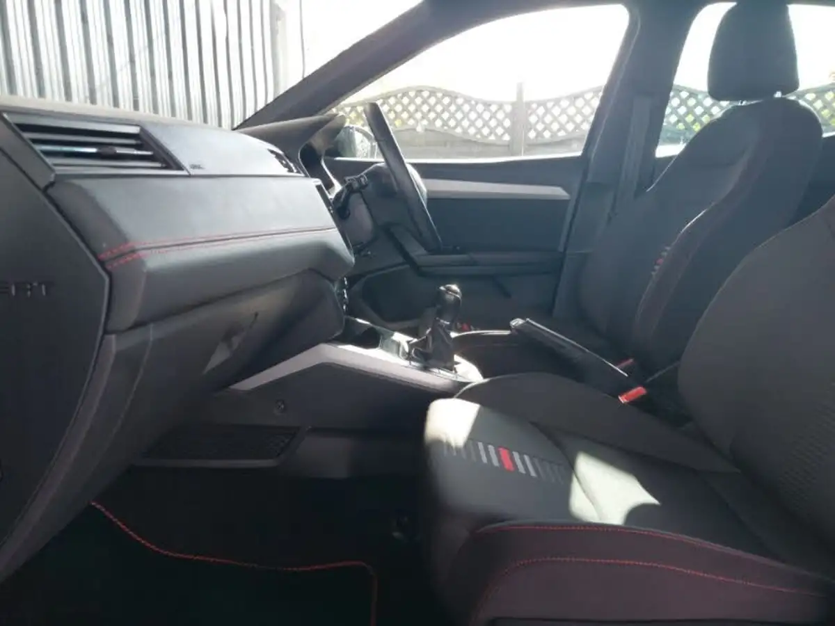 2019-seat-arona-10-tsi-fr-ss-big-4
