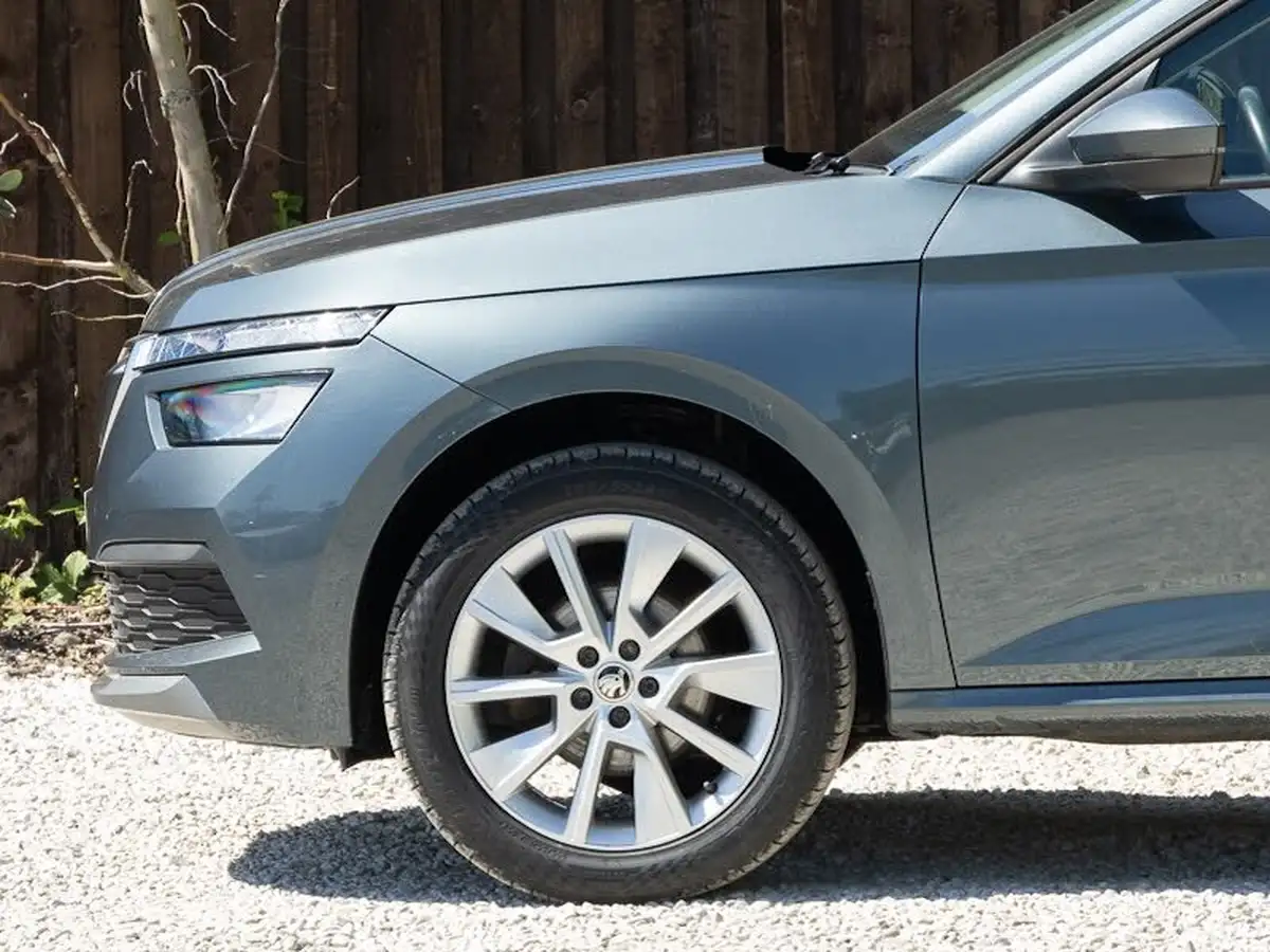 2020-skoda-kamiq-10-tsi-se-95ps-big-19