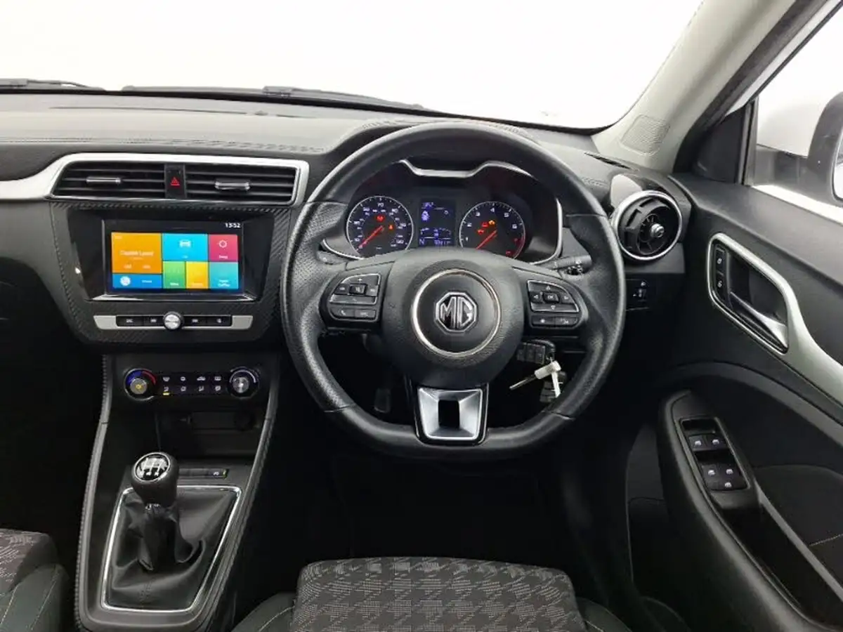 2020-mg-zs-suv-15-vti-tech-excite-106ps-big-2