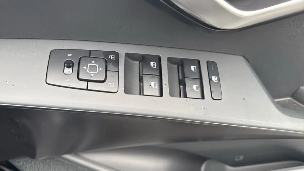 2024-kia-niro-ev-e-2-big-36