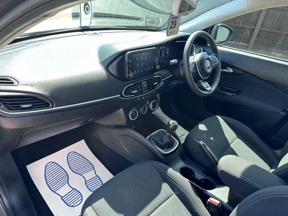 2021-fiat-tipo-10-life-hatchback-big-15