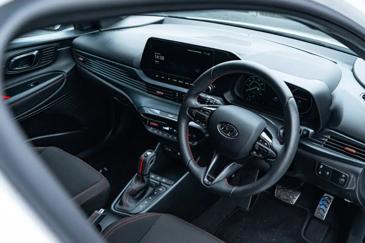2023-hyundai-i20-10-t-gdi-n-line-dct-big-15