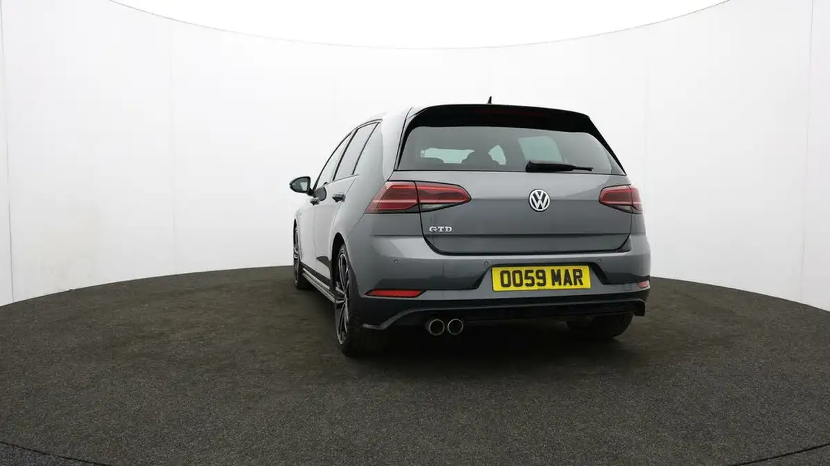 2017-volkswagen-golf-20tdi-gtd-ss-hatchback-5d-big-31