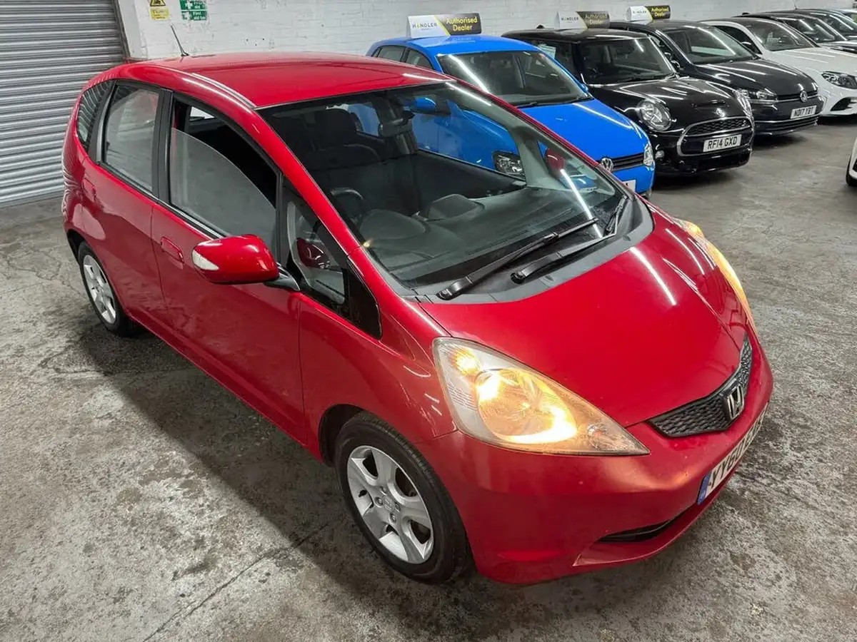 2010-honda-jazz-14-es-big-5