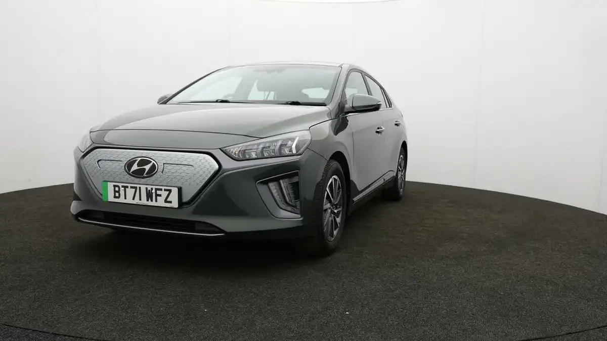 2022-hyundai-ioniq-e-premium-electric-big-57
