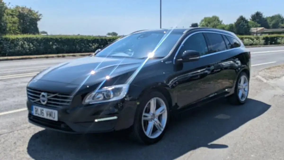 2016-volvo-v60-24td-d5-se-big-4