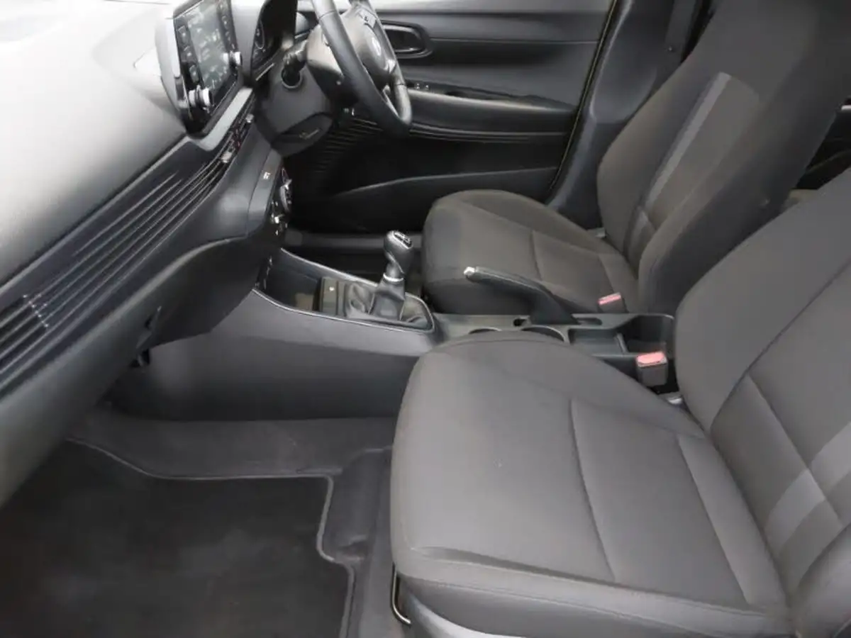 2024-hyundai-i20-10-t-gdi-advance-big-4